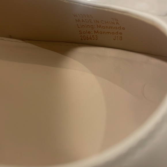 Like New - Cole Haan Gemma Logo Pump in Ivory Leather - Picture 13 of 13